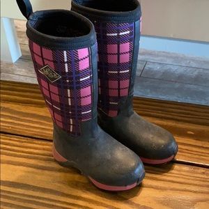 Size 10 toddler girl muck boots